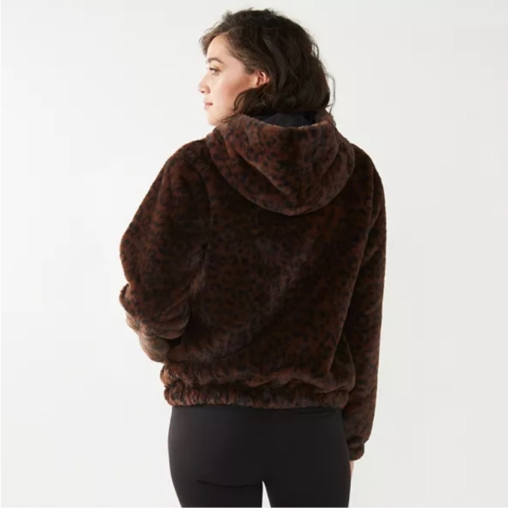 NWT Women's Nine West Faux-Fur
Hooded Jacket
Color brown cheetah - Picture 6 of 15
